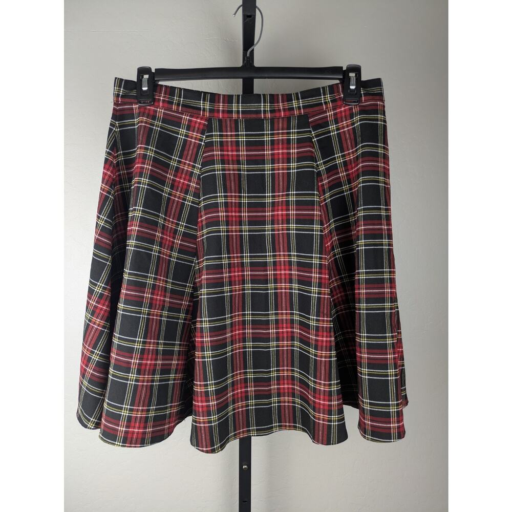 Hell Bunny Black and Red Plaid Short Flared Skater Skirt back zip
